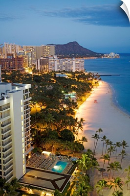 Hawaii, Oahu, Waikiki Beach And Diamond Head In The Evening