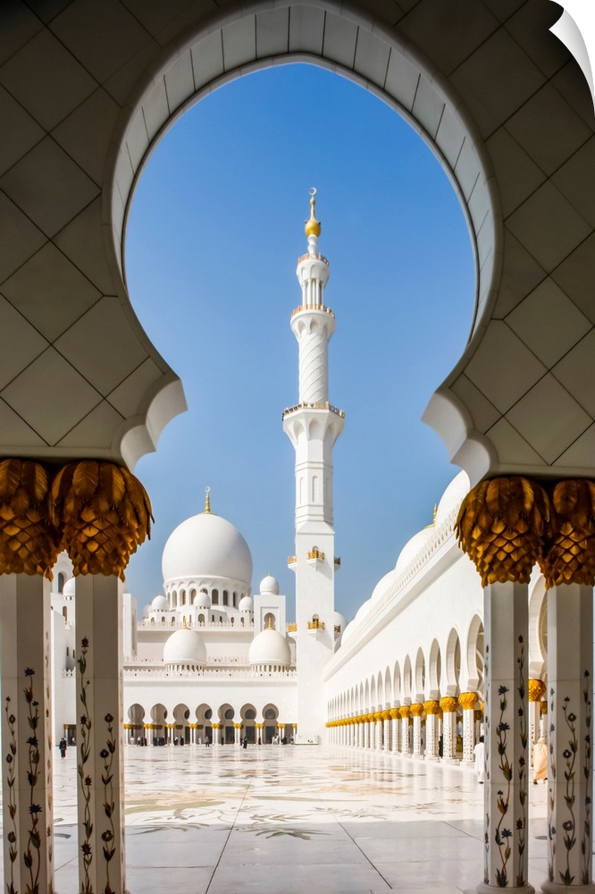 Sheikh Zayed Grand Mosque. The biggest mosque in the UAE and considered one of the 10 largest mosques in the world.