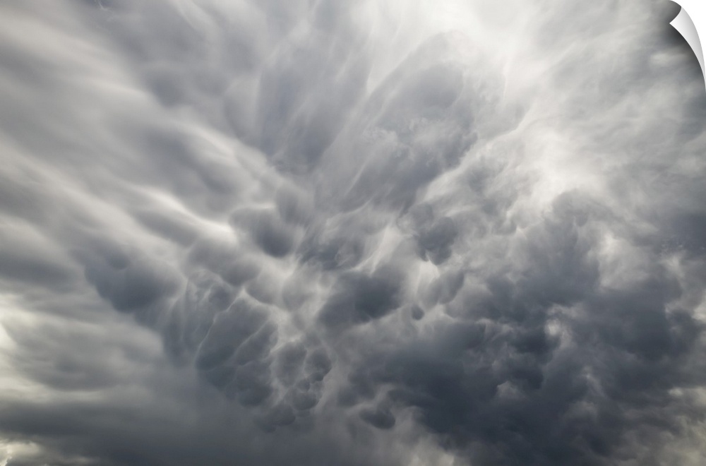 Storm clouds during a warning of tornadoes and hailstorms, Loveland, Colorado, united states of America.