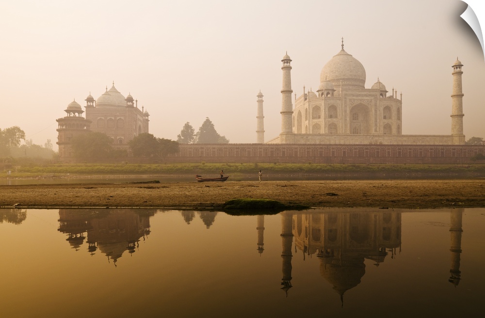 Taj Mahal In Early Morning, Agra, India