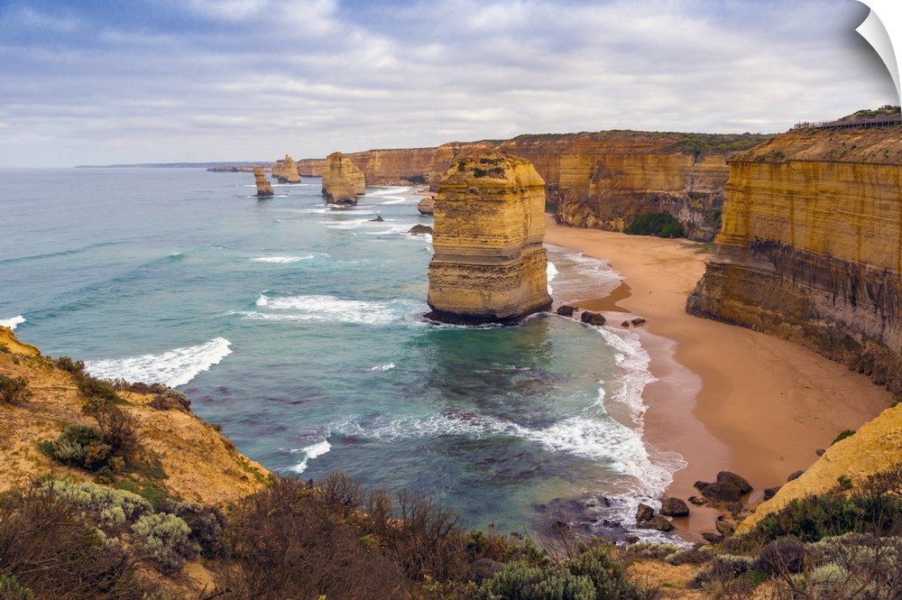 The Twelve Apostles, near Port Campbell in the Port Campbell National Park, Great Ocean Road, Victoria, Australia. The Apo...