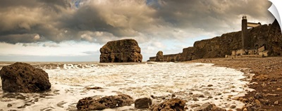 Tide along the coastline, South Shields, Tyne and Wear, England