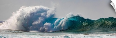 Tropical Ocean Waves Crashing And Splashing Off The Na Pali Coast; Kauai, Hawaii