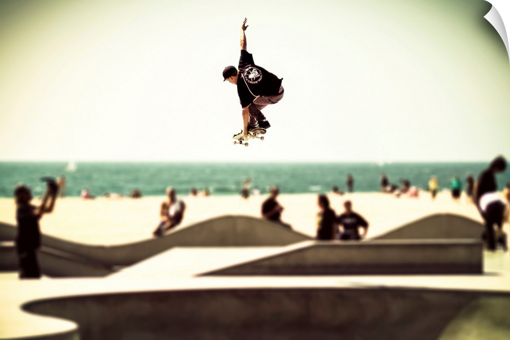 Skateboard Park, jump, color photographtween