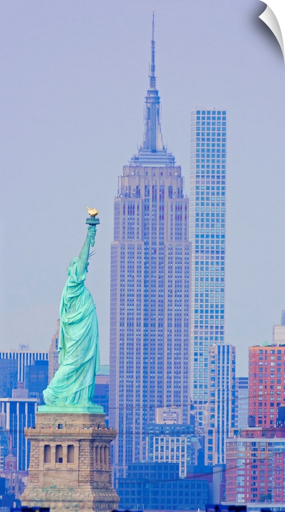 Statue Of Liberty, Empire State Buillding And 432 Park Avenue