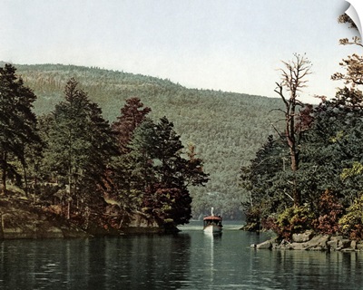 Vintage photograph of Lake George, New York