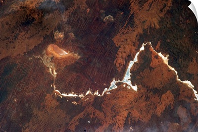 The Australian outback often looks like a rock crystal under a microscope