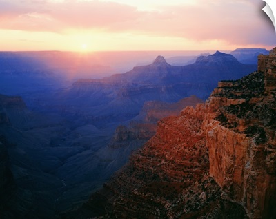 Arizona, Grand Canyon National Park, sunrise seen from the South Rim