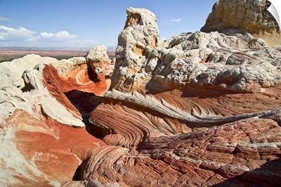 Arizona, Vermilion Cliffs, red and white sandstone formations at White Pocket