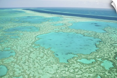 Australia, Queensland, Great Barrier Reef. Aerial of the Great Barrier Reef