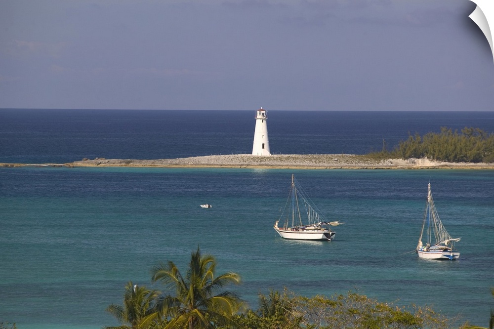 BAHAMAS-New Providence Island-Nassau:.Paradise Island Lighthouse