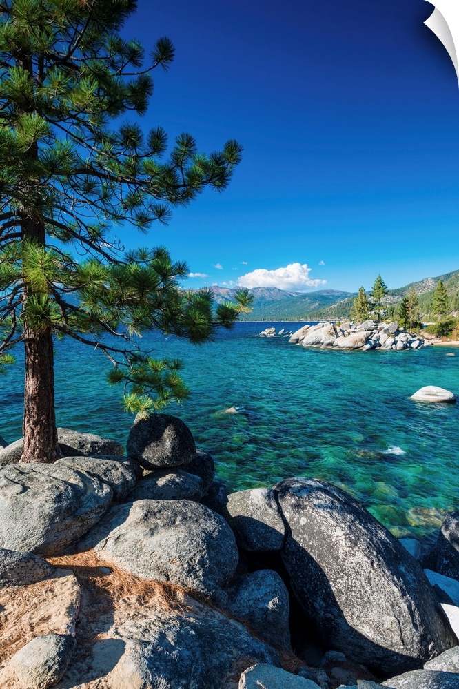 Boulders and cove at Sand Harbor State Park, Lake Tahoe, Nevada USA.