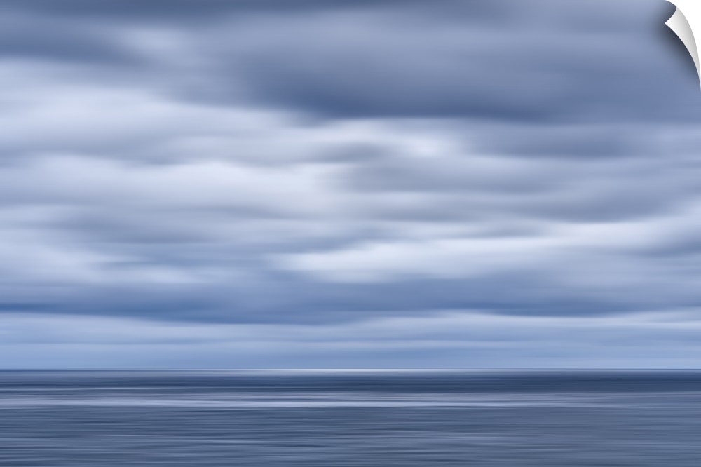USA, California, San Diego, View of blurred clouds over Pacific Ocean