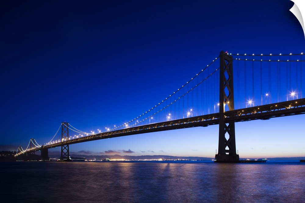USA, California, San Francisco, Embarcadero, The Bay Bridge, dawn