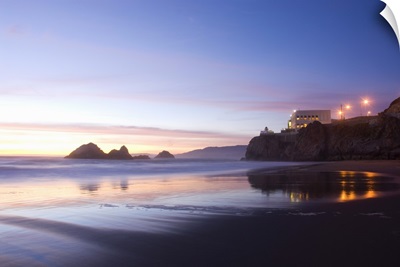 California, San Francisco, Golden Gate National Recreation Area, cliff house at sunset
