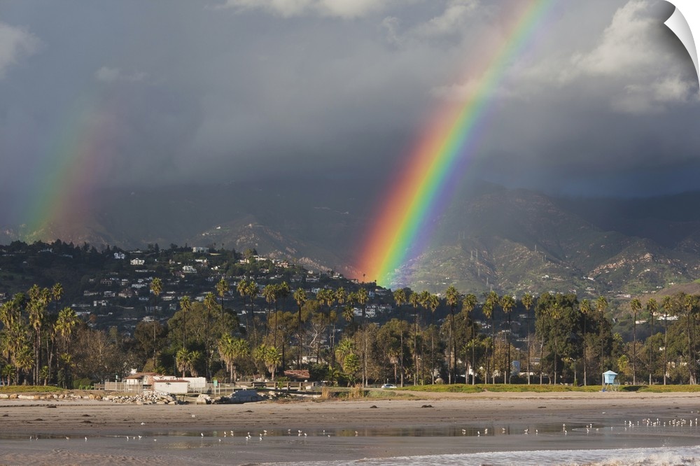 USA, California, Southern California, Santa Barbara, Chase Palm Beach and rainbow