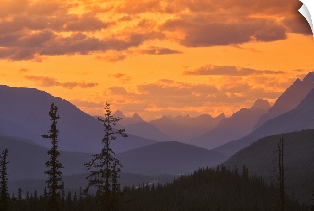North America, Canada, Alberta, Baniff National Park.  Mountain ridges at sunset near Waterfoul Lake in Baniff National Park.