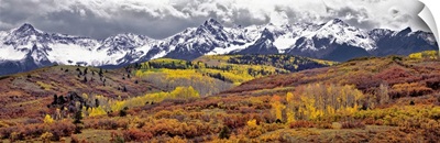 Colorado, San Juan Mountains. Autumn foliage at Dallas Divide