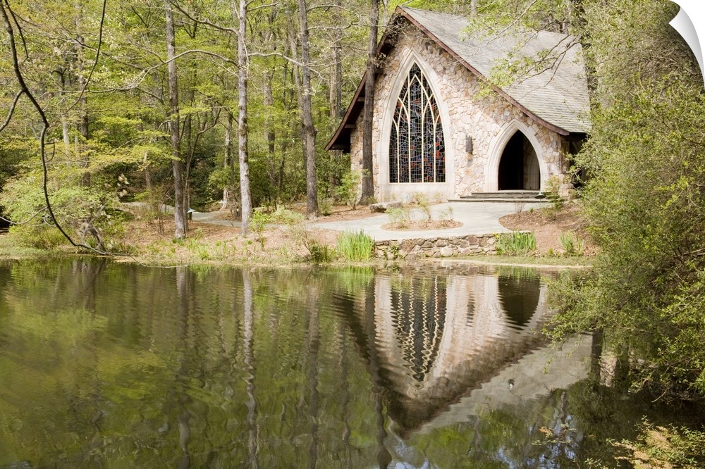USA, Georgia, Pine Mountain. Ida Cason Callaway Memorial Chapel.