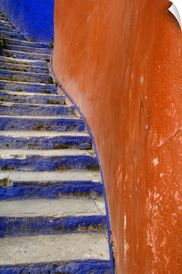 Mexico, Guanajuato, colorful stairs