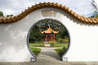 Moon Gate, Kunming Garden, New Plymouth, Taranaki, North Island, New Zealand