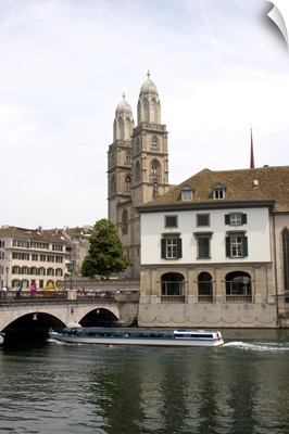 Munster Bridge Crossing The Limmat River In Zurich, Switzerland