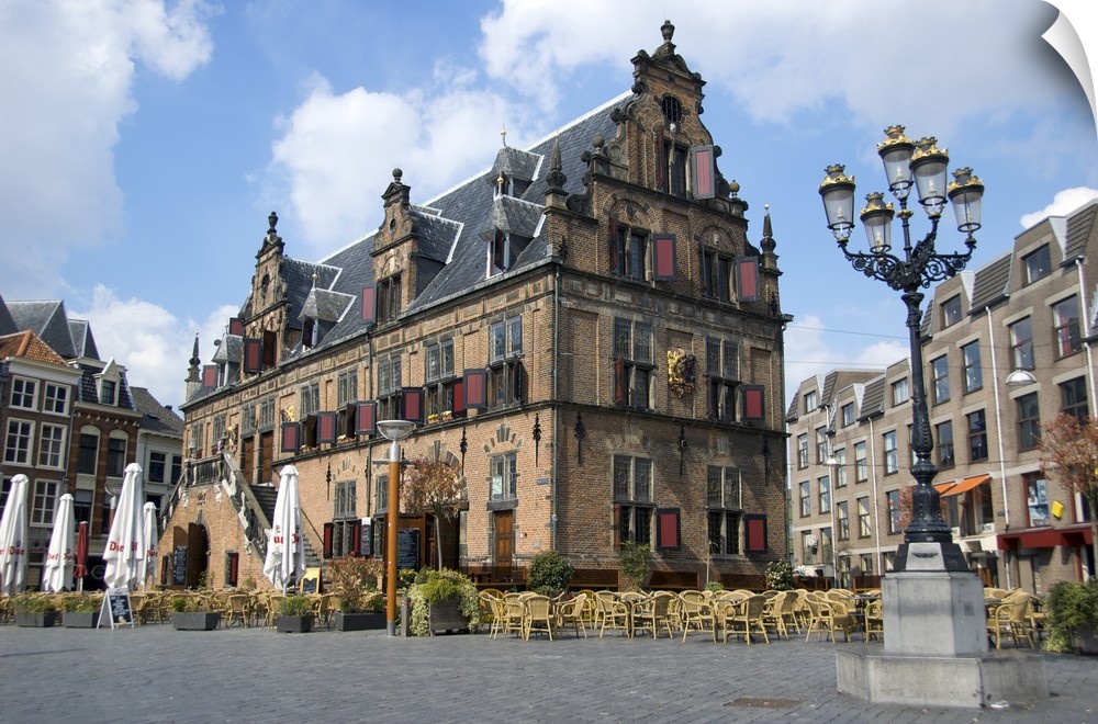 Netherlands, Gelderland, Nijmegen, Grote Markt, Waaghouis, the weigh house