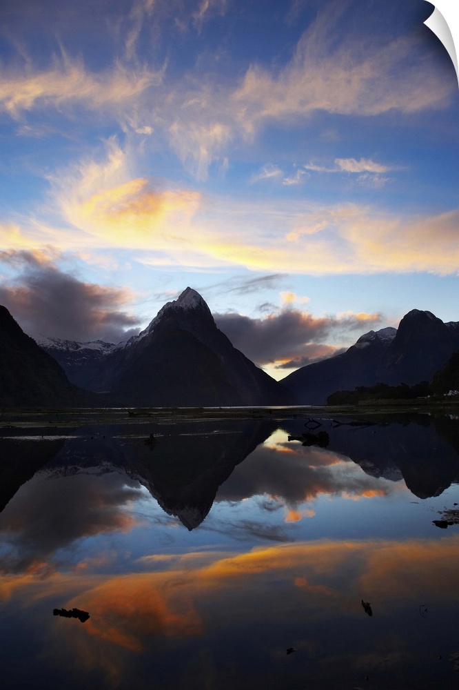 New Zealand, South Island, Fiordland, Sunset, Mitre Peak, Milford Sound, Fiordland National Park