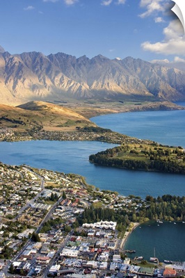 New Zealand, South Island, View towards Queenstown and Wakatipu Lake