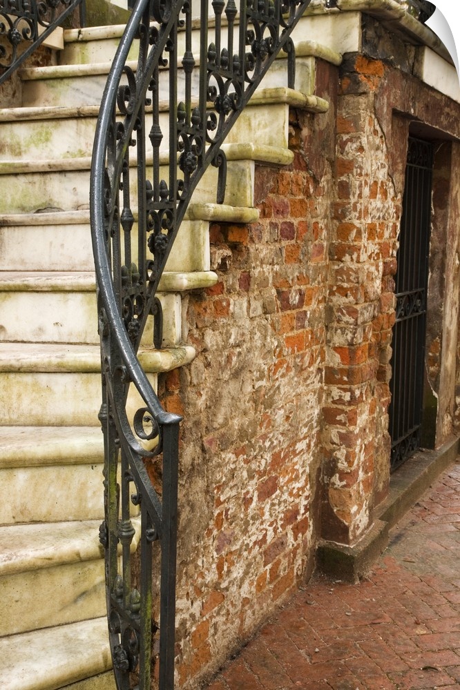 USA, Georgia, Savannah. Old brick on home in Historic District. (PR).