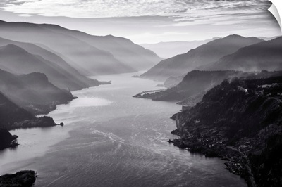 Oregon, aerial landscape looking west down the Columbia Gorge