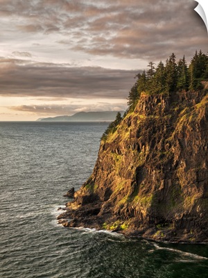 Oregon, Cape Meares State Park at sunset