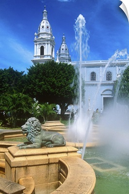 Ponce, historic town center with water fountains