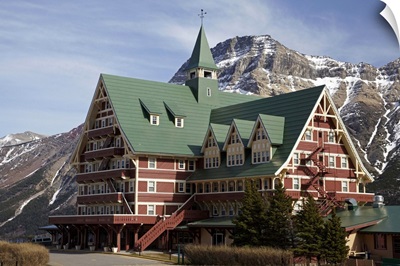 The Prince of Wales Hotel,and Vimy Peak, Waterton Lakes National Park, Alberta