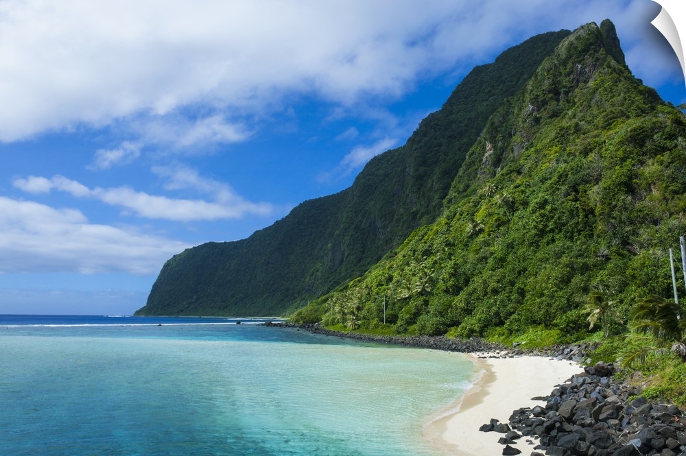 Turquoise water and white sand beach at Ofu Island, Manu'a island group, American Samoa.