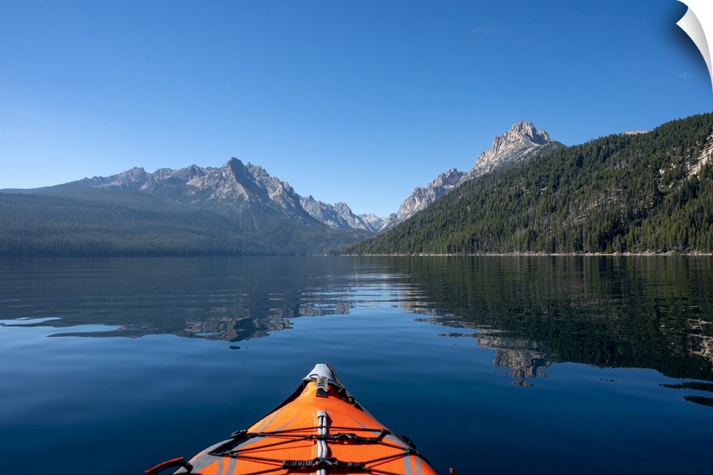 USA, Idaho, Redfish Lake. Kayak facing Sawtooth Mountains. United States, Idaho.