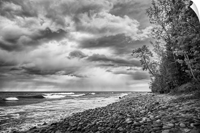 USA, Michigan, Munising, Receding Storm Clouds At Pictured Rocks National Lakeshore