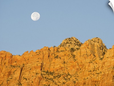 Utah, Zion National Park, Canyon Wall And Full Moon