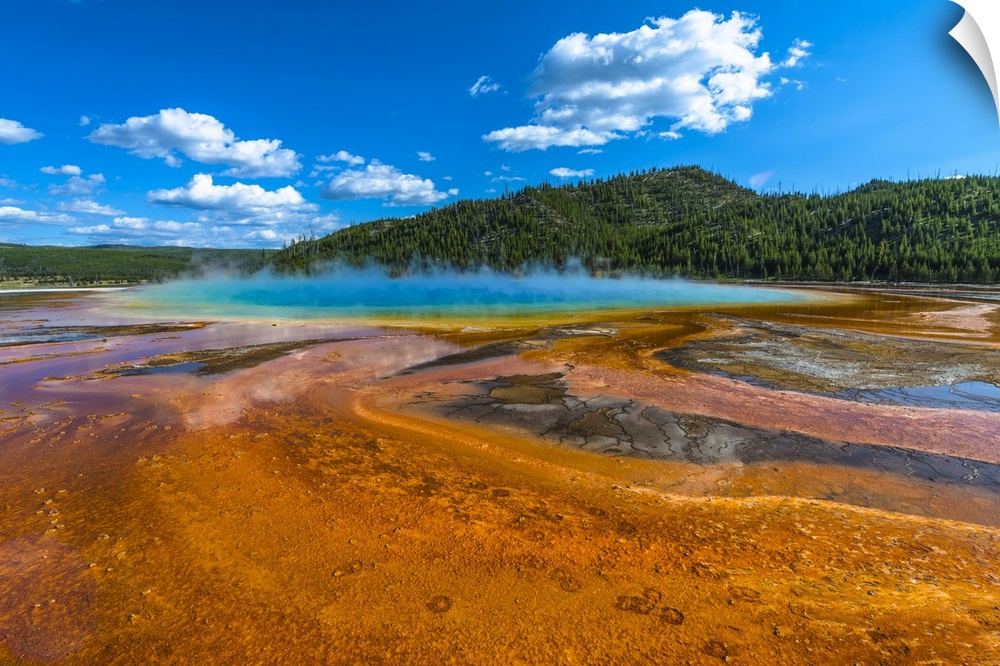 Grand prismatic wide angle shot as seen from the boardwalk.