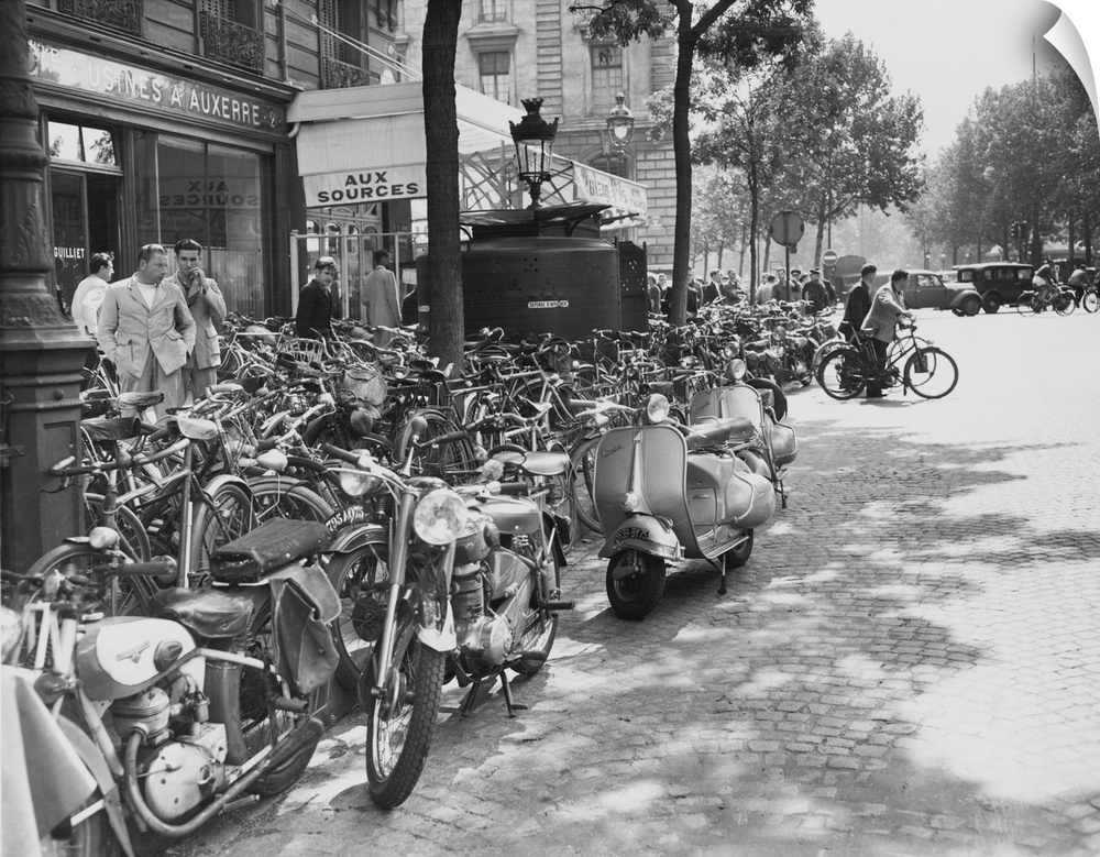 Street scene in Paris, August 23, 1953.