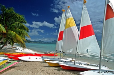 Africa, Mauritius, Sailing boats on the beach