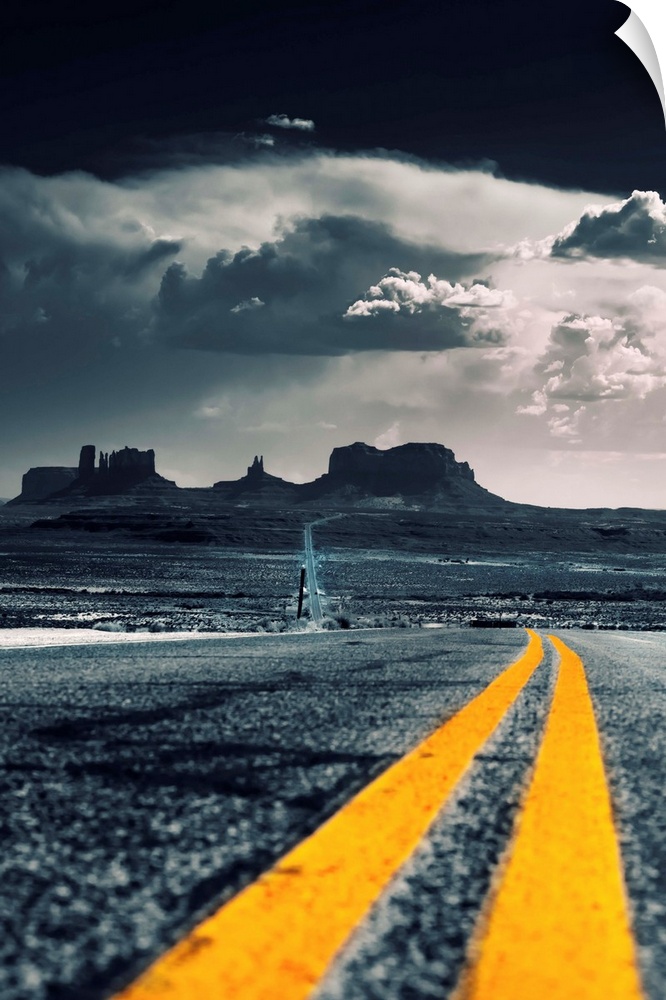 USA, Arizona, Monument Valley, Iconic road to the Monument Valley.