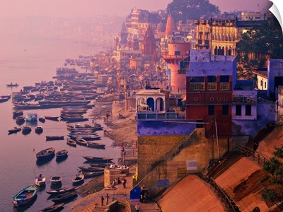 Asia, India, Uttar Pradesh, Varanasi, Ghat (steps on the riverside) along Ganges