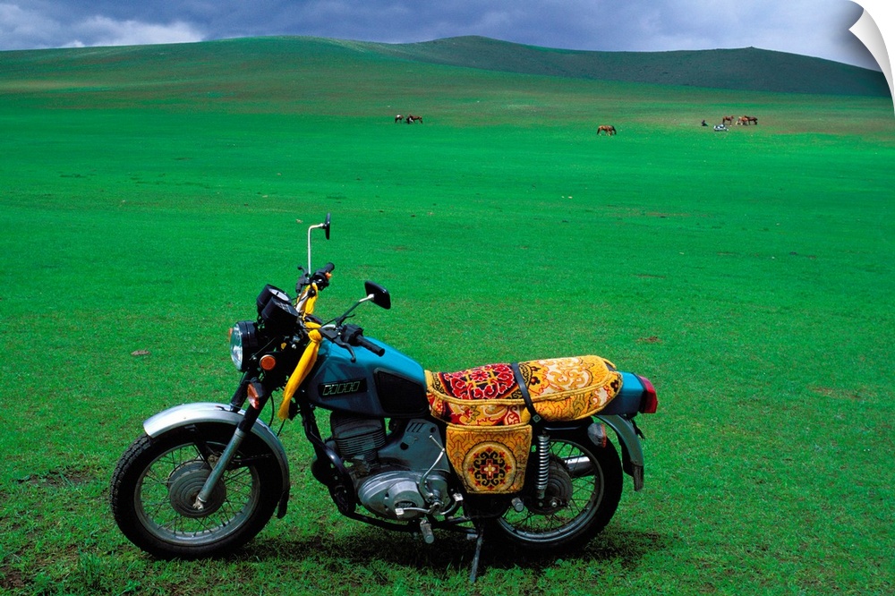Mongolie - Province de l'arkhangai - Moto d'un nomade