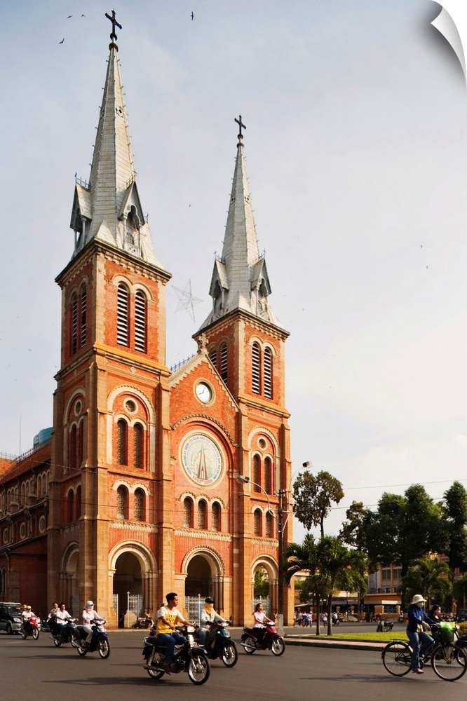 Vietnam, Thanh Pho-Ho Chi Minh, Ho Chi Minh City, Notre Dame Cathedral
