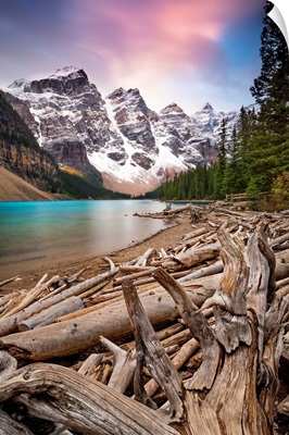 Canada, Alberta, Banff National Park, Moraine Lake, Valley of the Ten Peaks