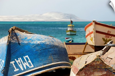 Cape Verde, Boa Vista, Atlantic ocean, Sal Rei, Praia de Diante beach with boats