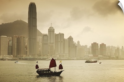 China, Hong Kong, Victoria Harbor, Junk boat