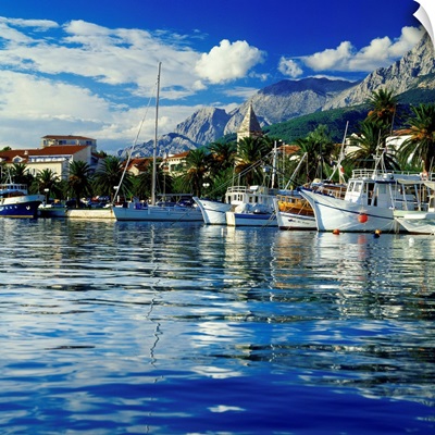 Croatia, Dalmatia, Adriatic Coast, Makarska, Harbor and Biokovo Mountains