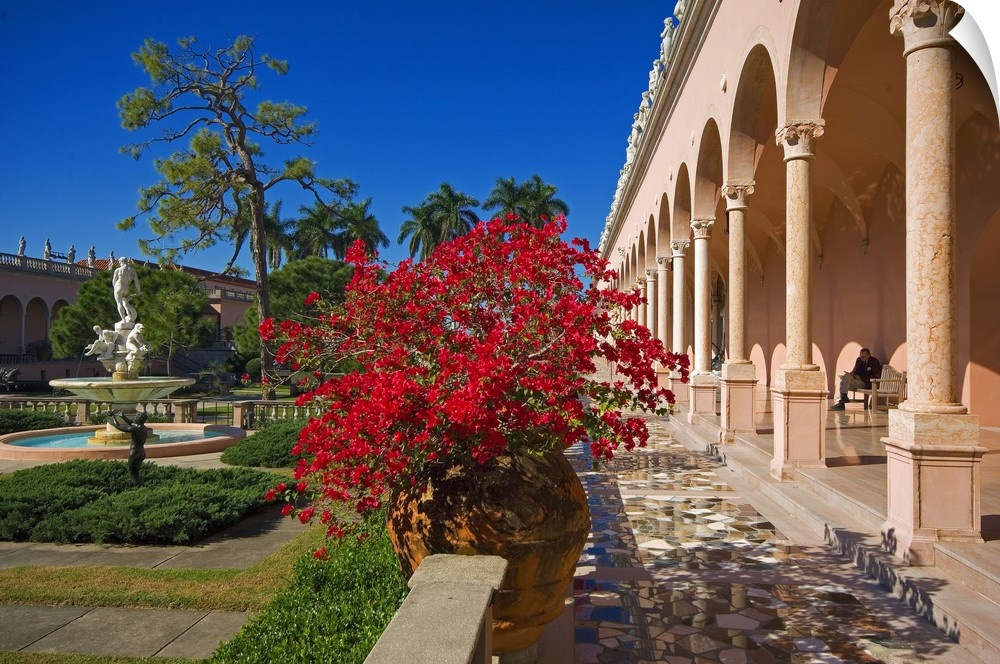 United States, USA, Florida, Courtyard of the Ringling Museum of Art